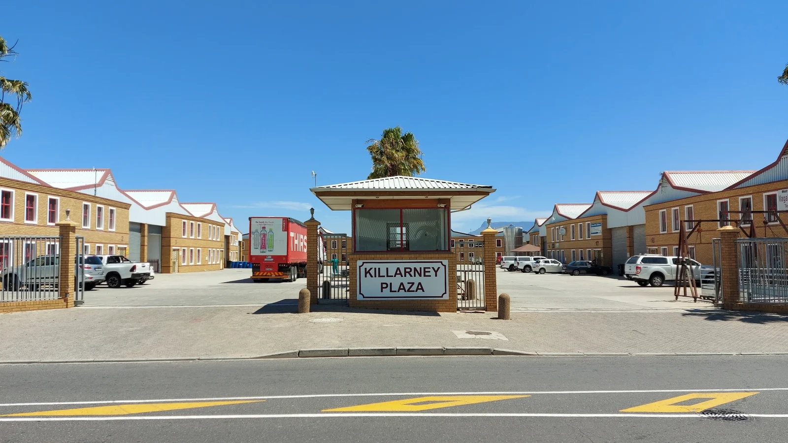 5 Killarney Plaza, 2 Killarney Avenue, Killarney Gardens, Milnerton — photo 11