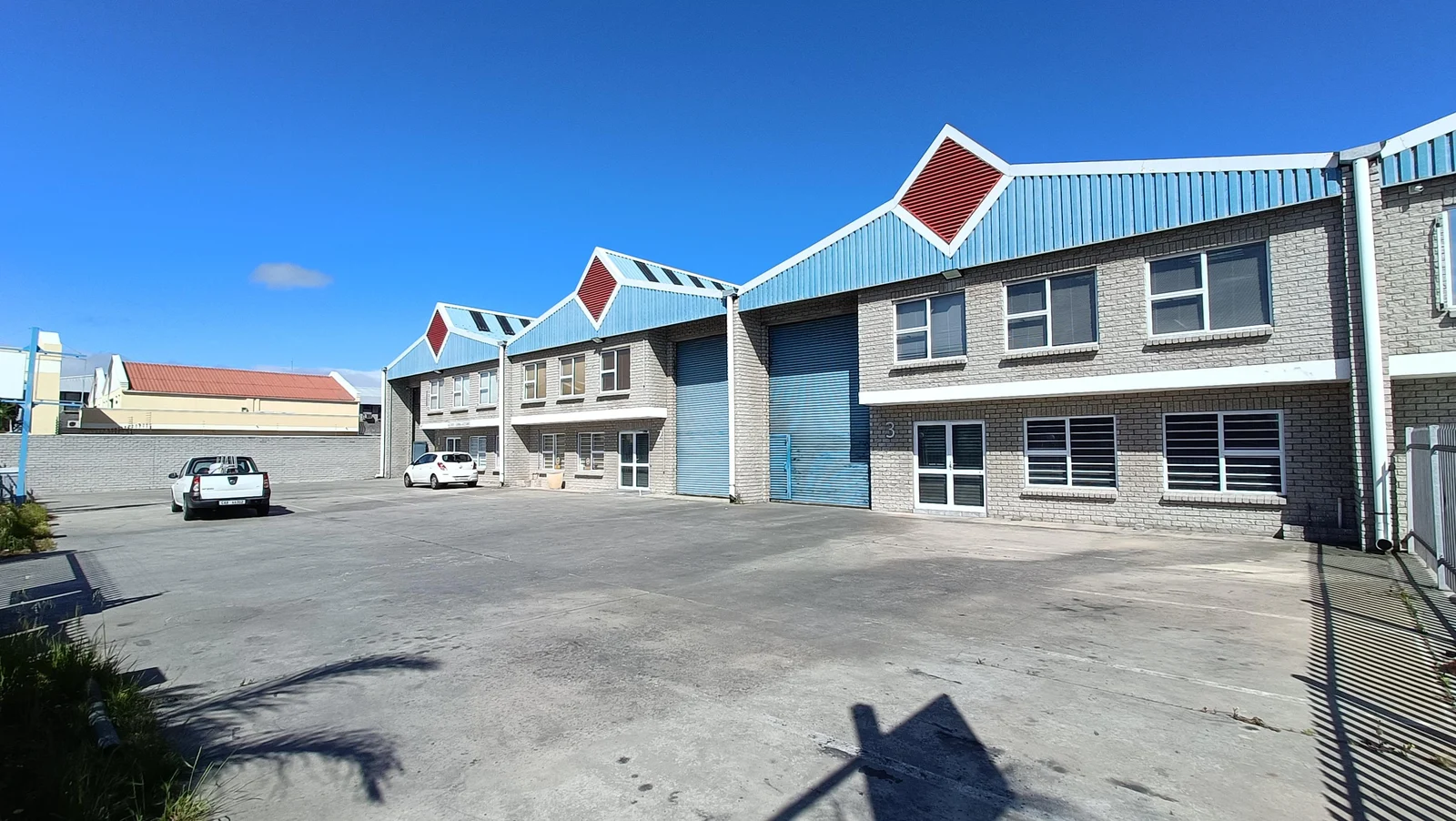 Unit 3 HS Park, 130 Democracy Way, Montague Gardens, Milnerton — 450m2 INDUSTRIAL WAREHOUSE TO LET IN MONTAGUE GARDENS