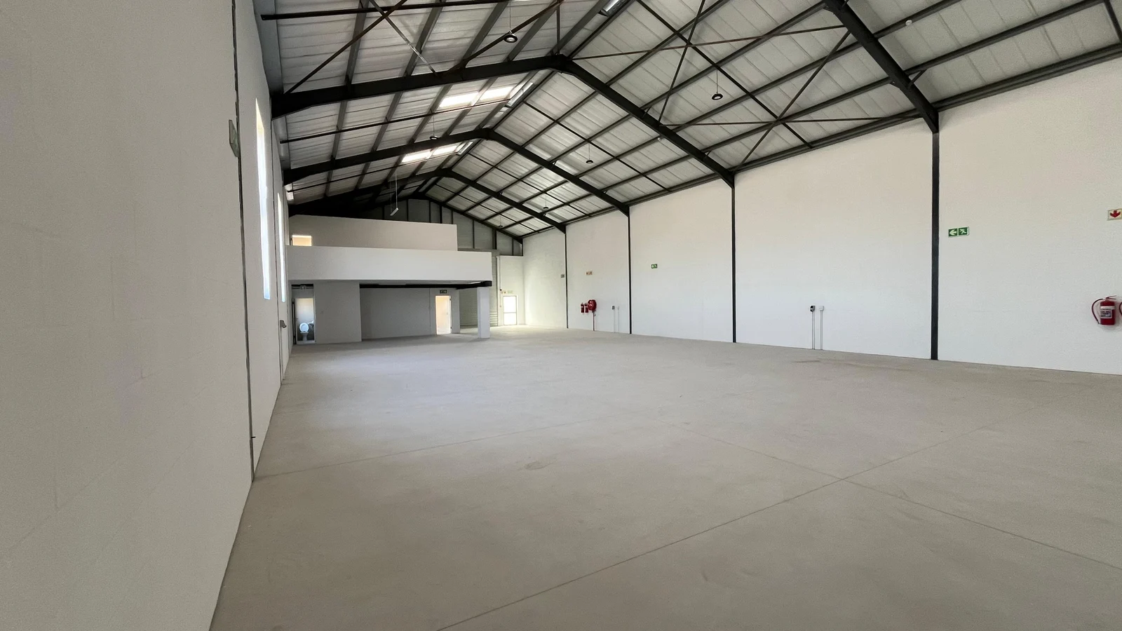 14 Legacy Park, 26 Magenta Lane, Blaauwberg Industrial Park, Killarney Gardens, Milnerton — photo 5