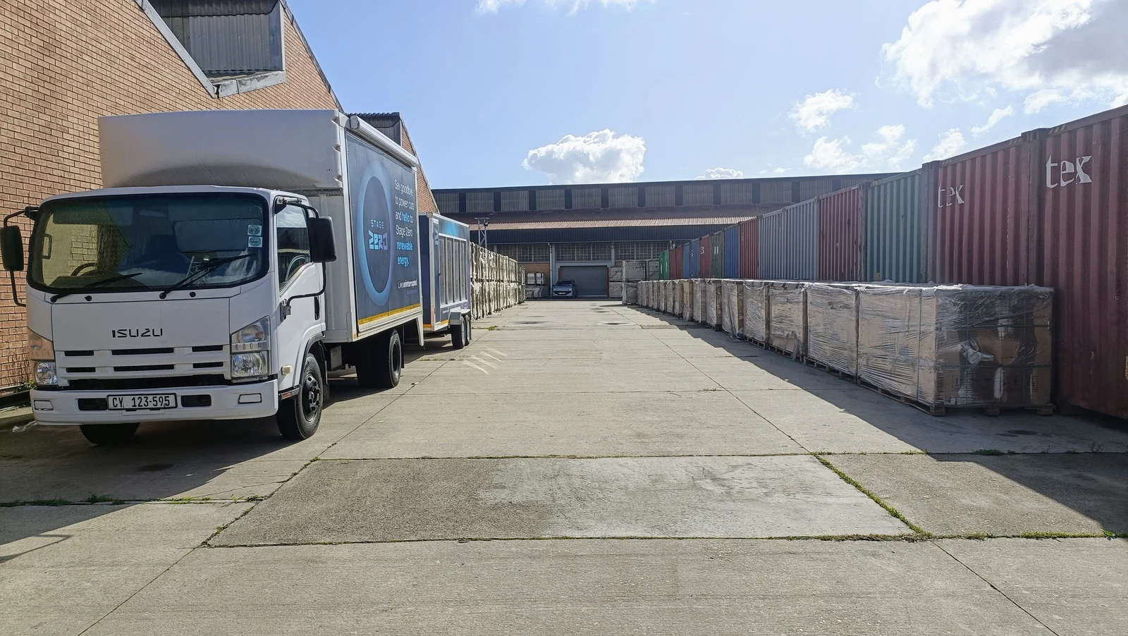 3 Marconi Crescent, Montague Gardens, Milnerton — 800m² Warehouse With 2,200m² Concrete Yard To Let | Montague Gardens
