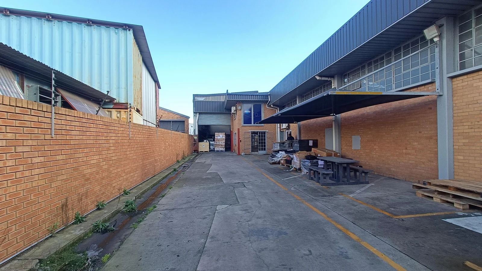 3 Marconi Crescent, Montague Gardens, Milnerton — photo 11