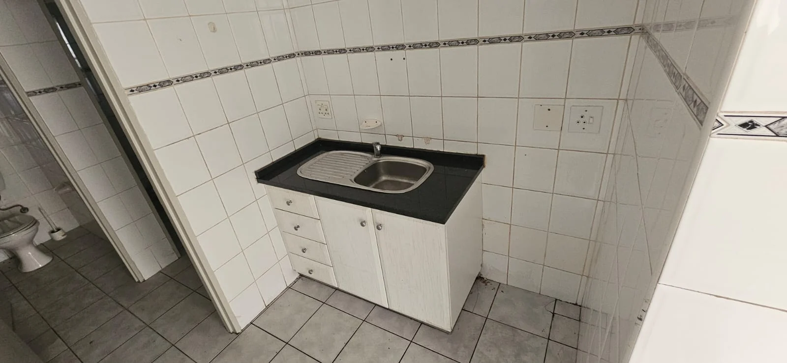 Unit 5 Castle Park, Killarney Gardens, Milnerton — photo 7