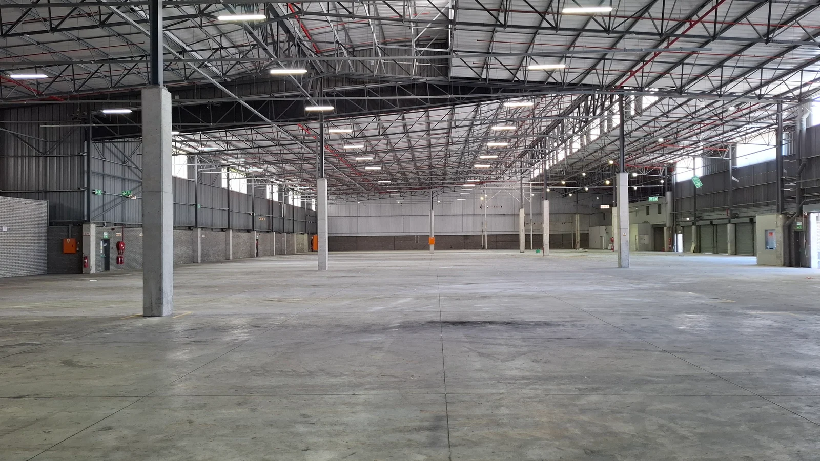Unit 2 East Building, Montague Park, 4 Topaz Boulevard, Montague Gardens, Milnerton — photo 5