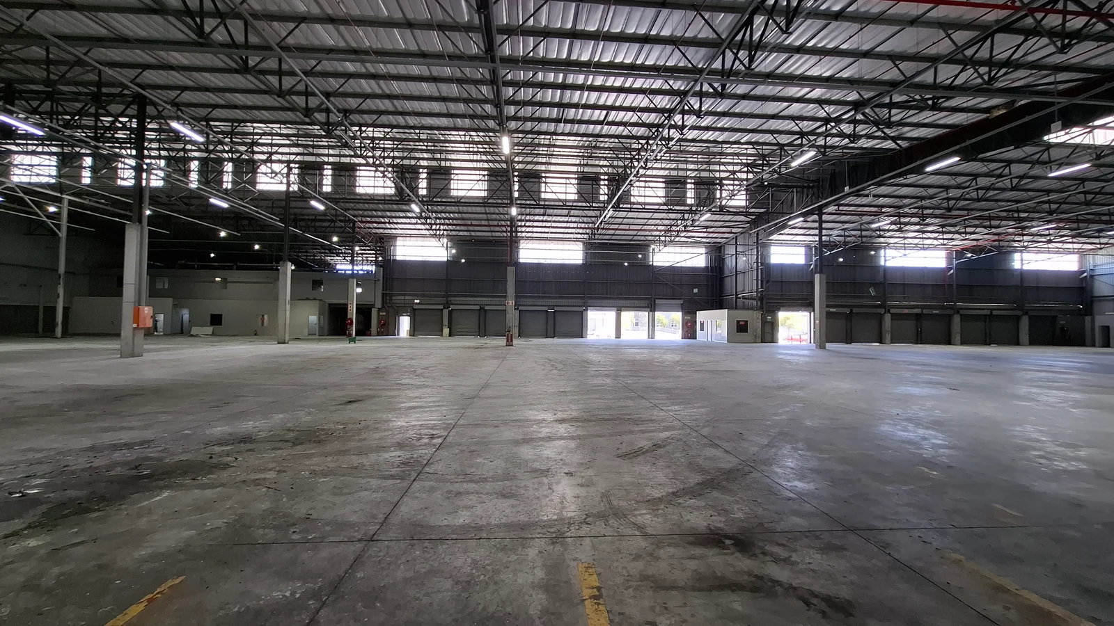 Unit 2 East Building, Montague Park, 4 Topaz Boulevard, Montague Gardens, Milnerton — photo 6