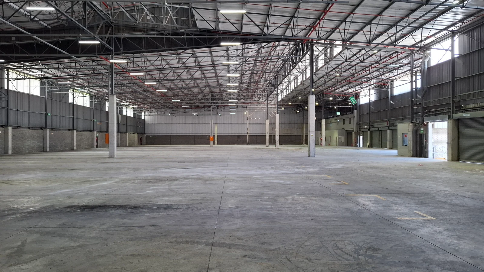 Unit 2 East Building, Montague Park, 4 Topaz Boulevard, Montague Gardens, Milnerton — photo 3