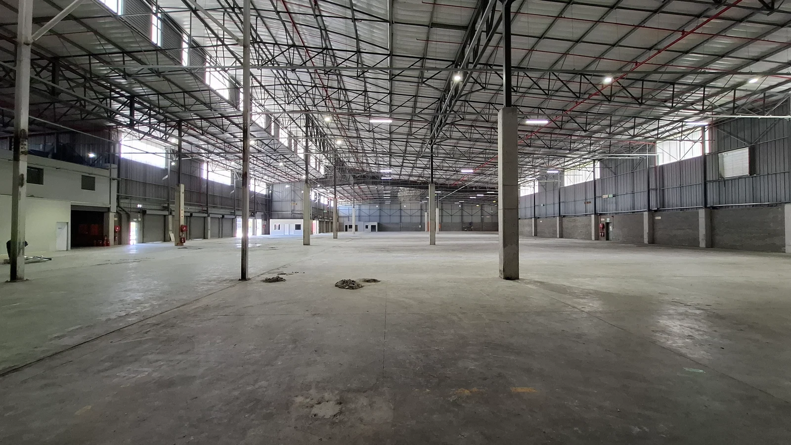 Unit 2 East Building, Montague Park, 4 Topaz Boulevard, Montague Gardens, Milnerton — photo 4