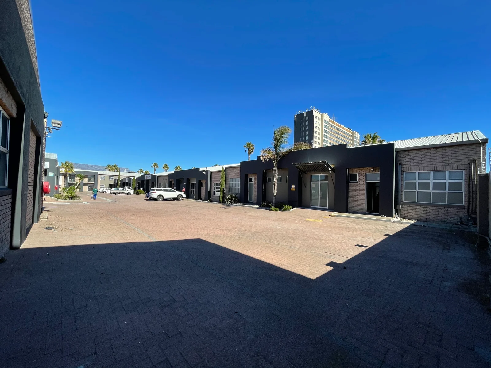 18 Frazzitta Business Park, 26 Freedom Way, Montague Gardens, Milnerton — 150m² Unit To Let in Montague Gardens