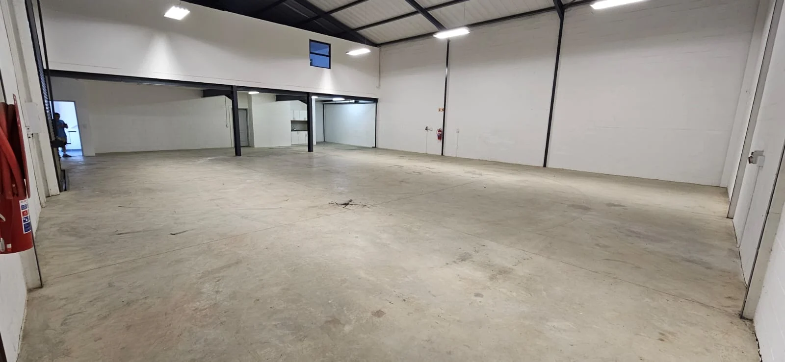 Unit 7 Enterprise Park, 38 Enterprise Way, Rivergate, Milnerton — photo 4