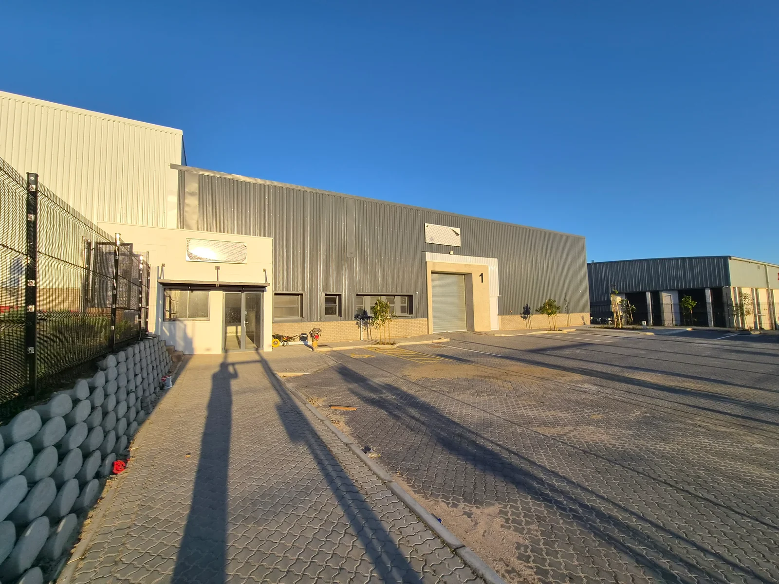 1 Atlantic Hills Industrial, Unit 1, 3 Atlantic Drive, Atlantic Hills, Milnerton — 976m2 WAREHOUSE TO LET IN ATLANTIC HILLS
